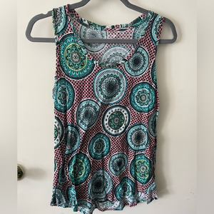 Sleeveless‎ blouse